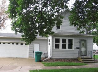 1209 5th St NW, Austin, MN 55912