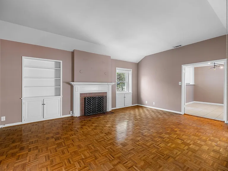 1933 Meridian Ave — Photo 15