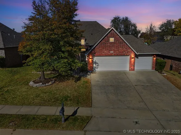 2712 W Natchez St, Broken Arrow, OK 74011