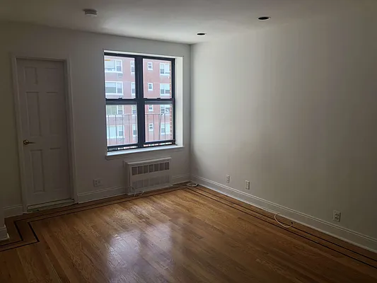 Rented by Waverly Realty Associates | media 4