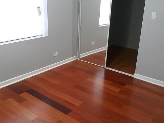 5th image of 3820 W Ainslie St