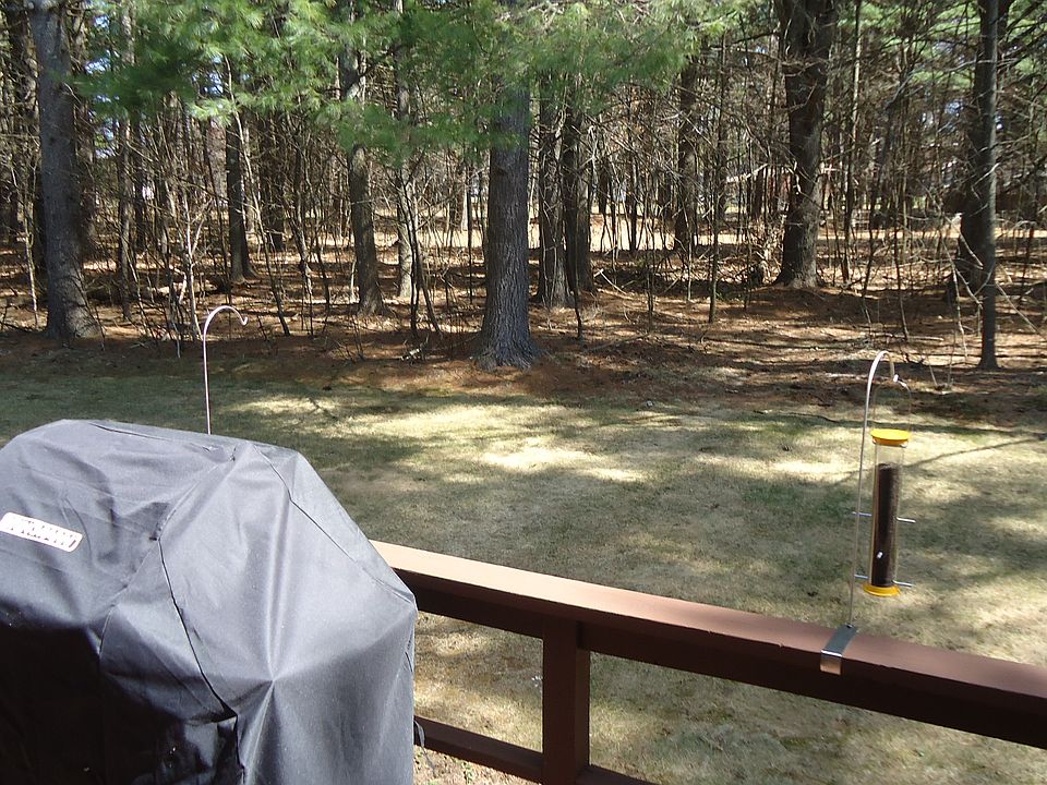 2nd image of 165 Blackwater Rd APT 9