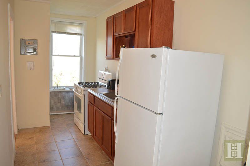 2nd image of 137 Stuyvesant Ave APT 5