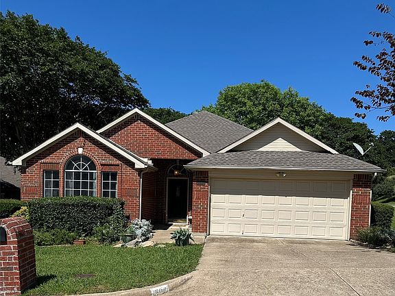 2nd image of 504 Mariner Dr
