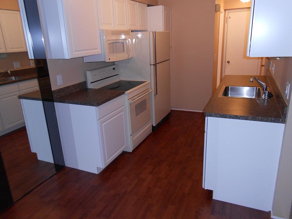 1st image of 24702 Meadow Ln