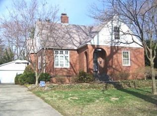 2113 S Bates Ave, Springfield, IL 62704