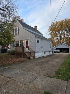 382 Columbus St, Elyria, OH, 44035