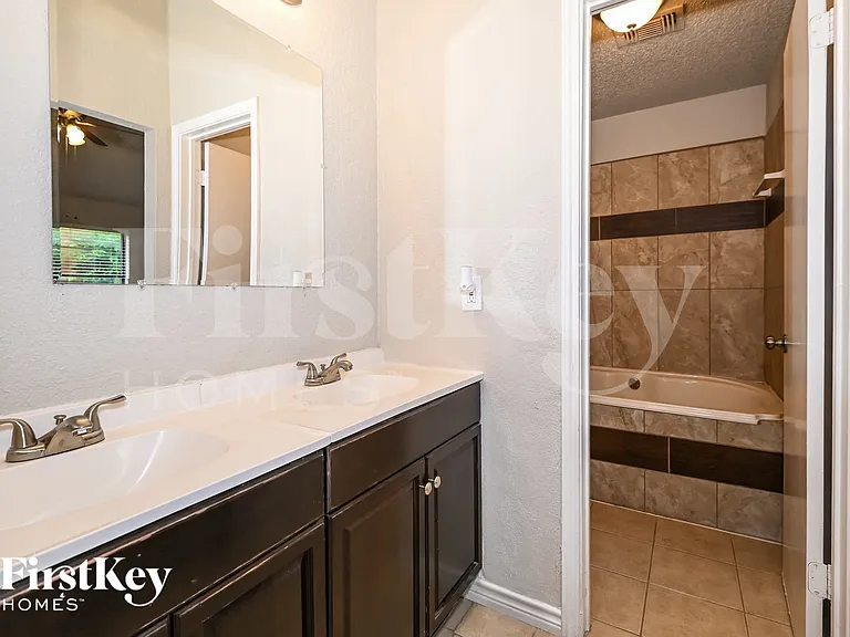 4022 Rustic Trl — Photo 10