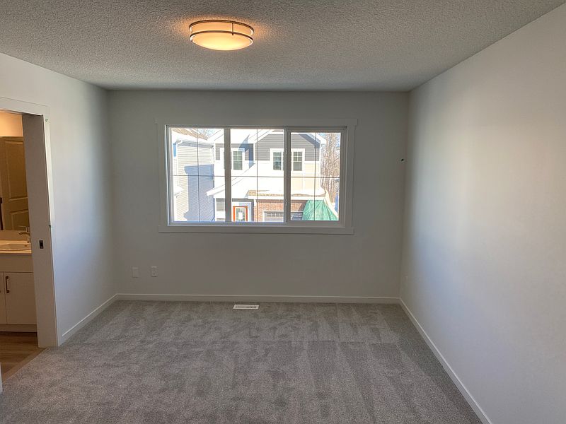 Edmonton Apartment for rent - 3 Bedrooms — photo 11