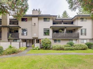 14810 Holly Park Ln, Surrey, BC V3R6Y2