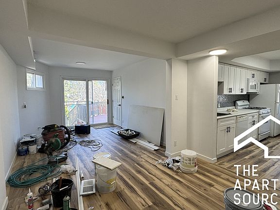5th image of 5536 W Windsor Ave #1