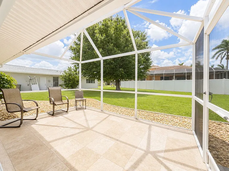 912 Dolphin Dr — Photo 20