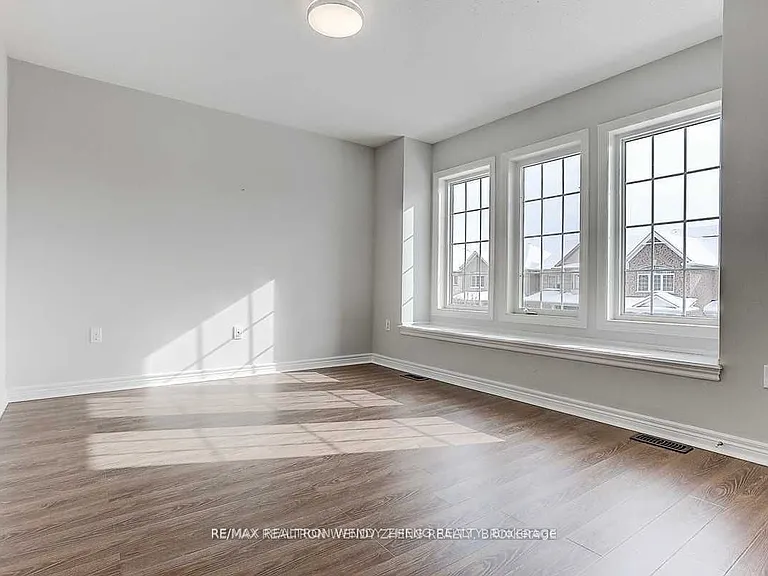 155 Durhamview Cres — Photo 29
