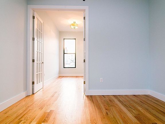 2nd image of 219 Troutman St #2B