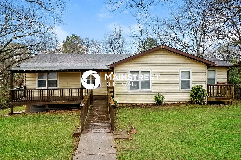 708 Drake Ave — Photo 1