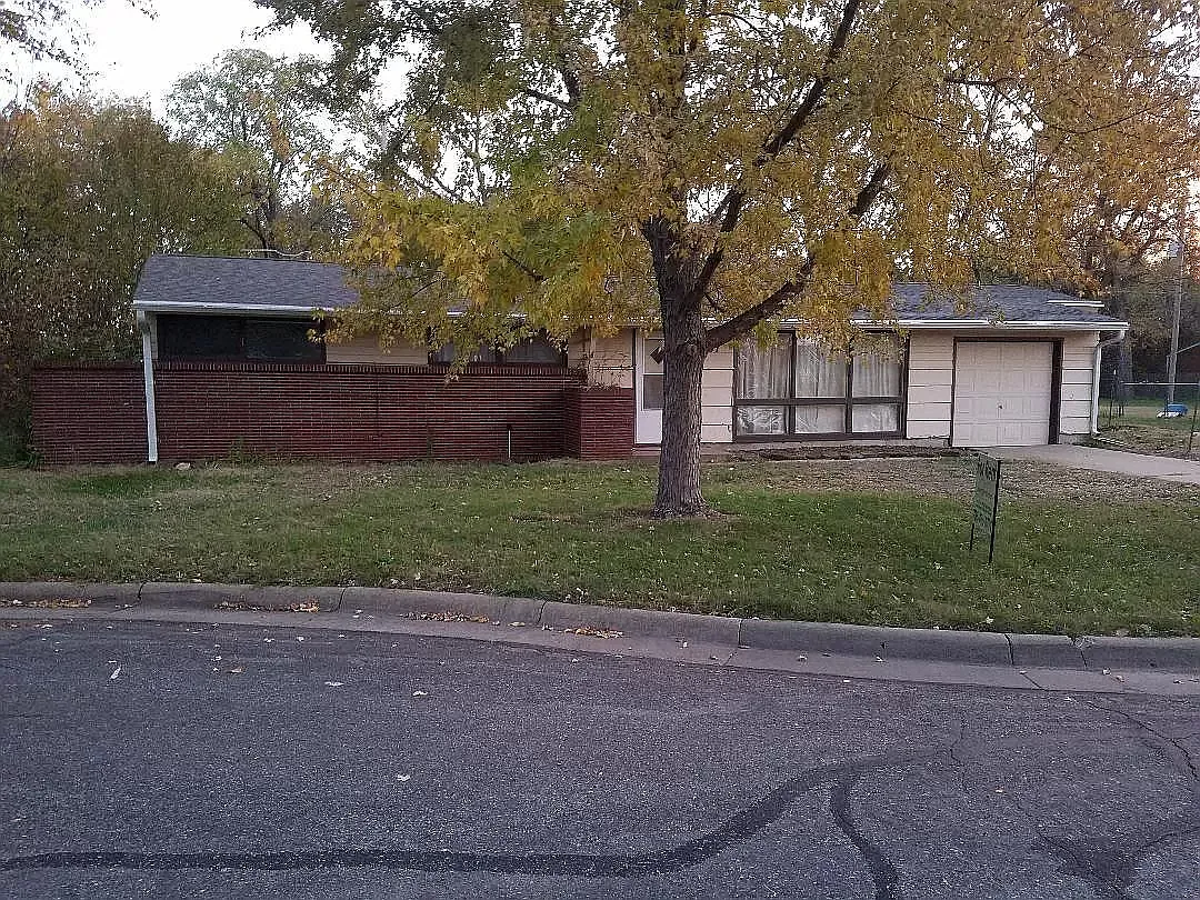 Building Photo - 1107 Glenshire St