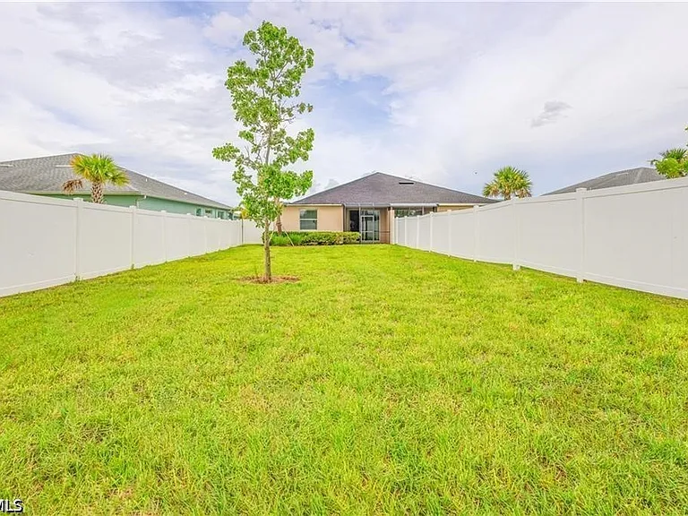17724 Wayside Bnd — Photo 1