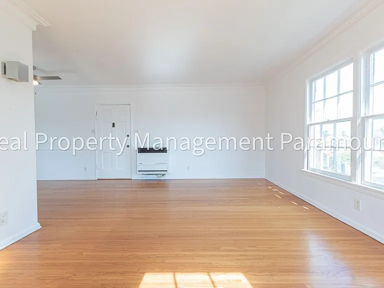 1460 S Orange Grove Ave — Photo 25