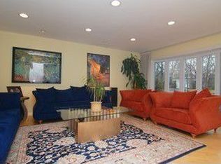 1788 Cavell Ave, Highland Park, IL