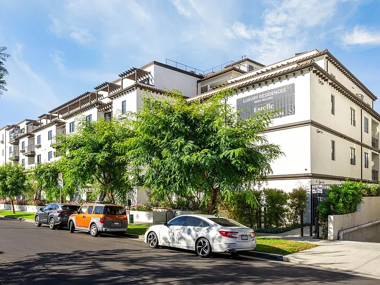 The Estelle: Elevated Amenities and Design ~ NOW OFFERING LIMITED-TIME LEASING SPECIALS! — Photo 2