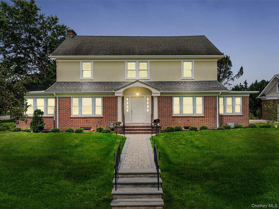 1st image of 220 Pomander Road