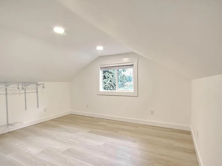 349 NE 51st St — Photo 10
