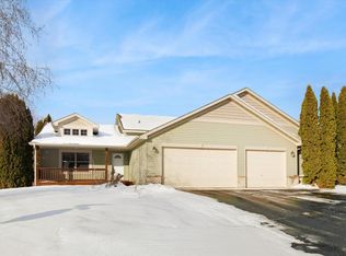 1379 Birch Dr, Mayer, MN 55360