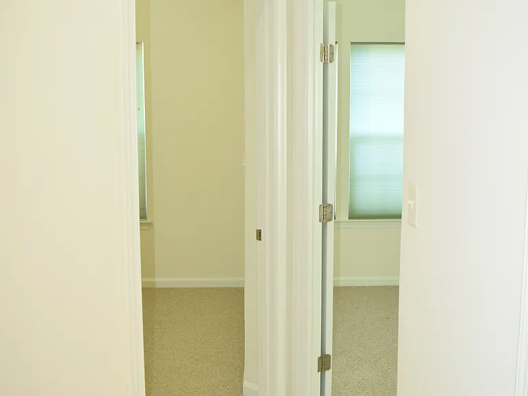 3224 Vogel Rd — Photo 33