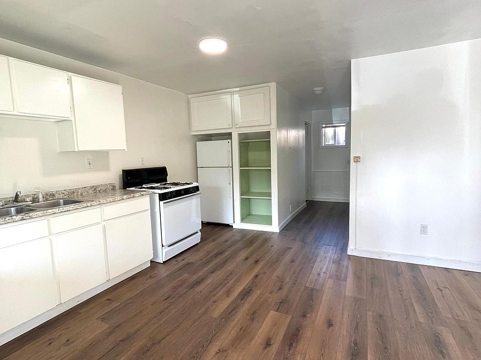 2nd image of 60 Goodwells Ave