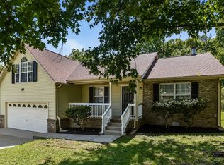 295 Sanders Dr, La Vergne, TN 37086