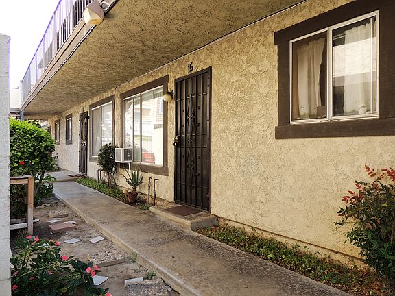 3rd image of 22012 Belshire Ave Unit 15
