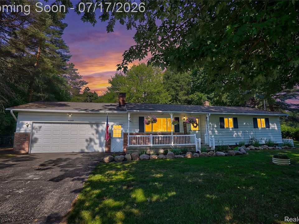 1st image of 11255 N Center Rd