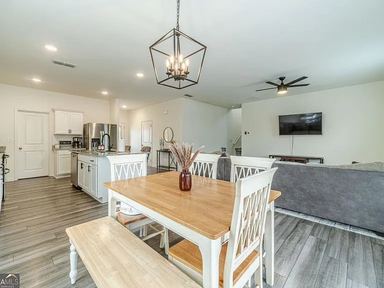 222 Knightsbridge Ln — Photo 11