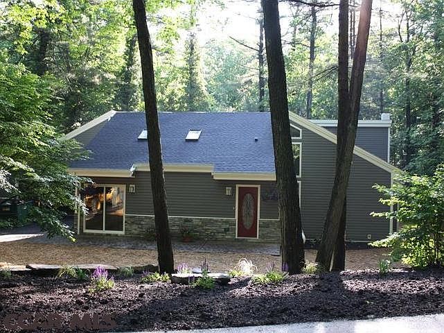 1st image of 1843 Woodledge Dr