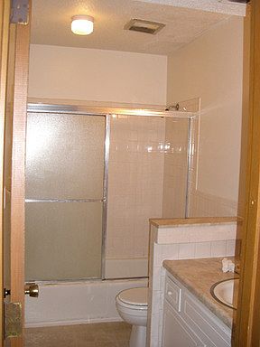 3rd image of 4323 Belleview Ave APT 11