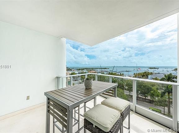 2nd image of 2627 Bayshore Dr #905