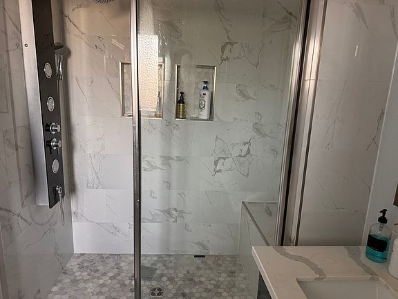 4th image of 3294 Oxford Ln