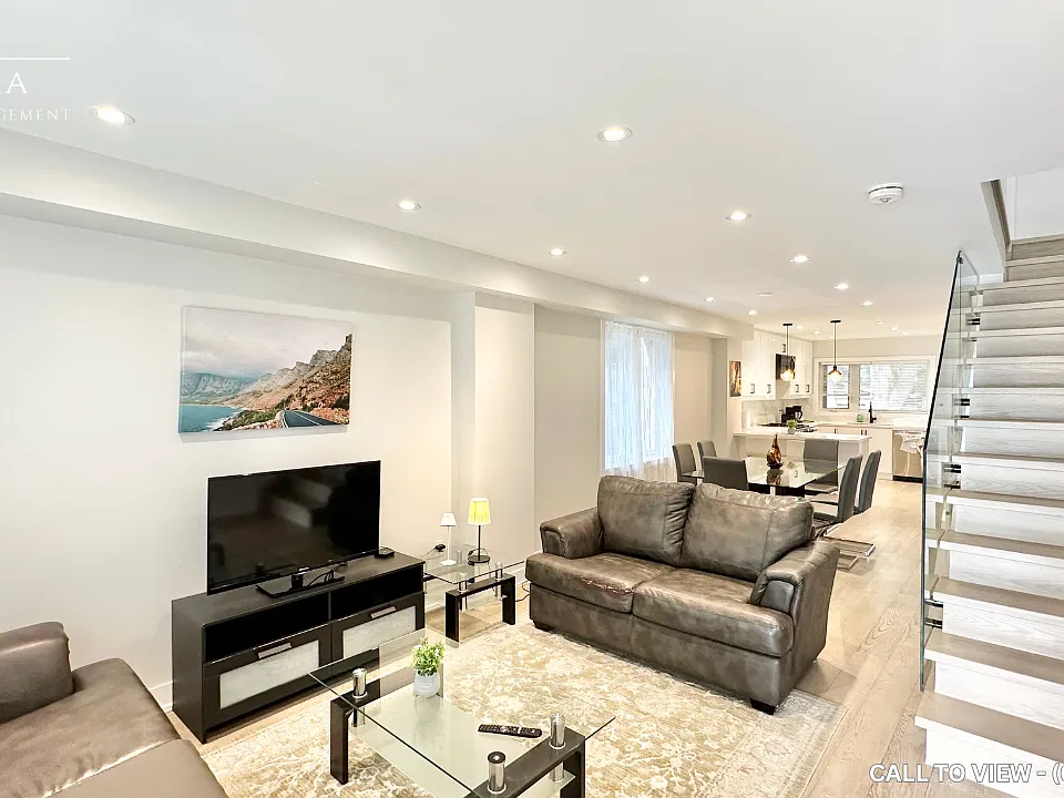 437 Main St #1