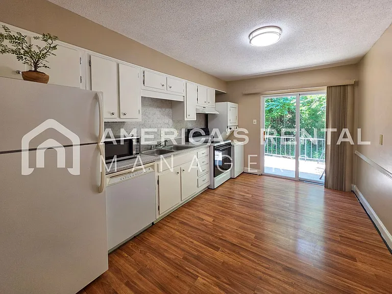 3441 Sandner Ct #C — Photo 16