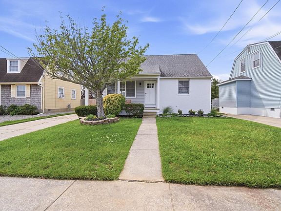 2nd image of 526 Lafayette Blvd