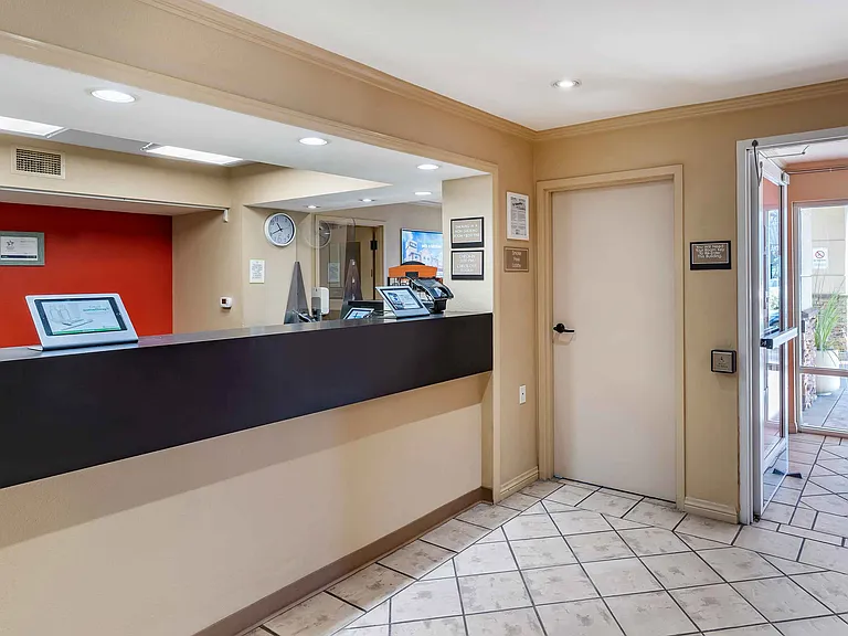 Lobby and Guest Check-in