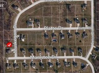 1391 Muskegon Dr, Grand Blanc, MI 48439