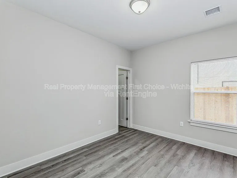 3413 W 45th St S — Photo 12