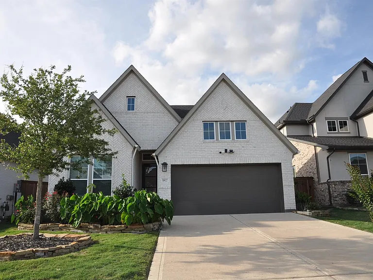 31822 Grand Orchard Ln — Photo 1