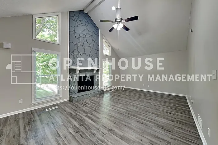 3 bed, 2.0 bath, 1492 sqft, $1,900 — Photo 3