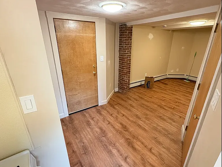 81 Perkins St #BASEMENT — Photo 2