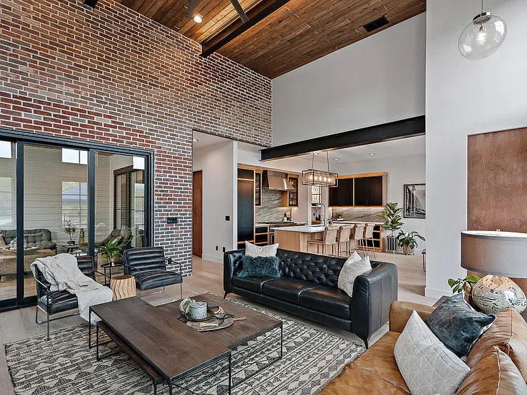 2526 W Rustic Forge St — Photo 3
