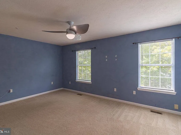 45292 Rumsford Ln — Photo 12