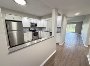 901 SW 128th Ave APT 208E, Hollywood, FL 33027