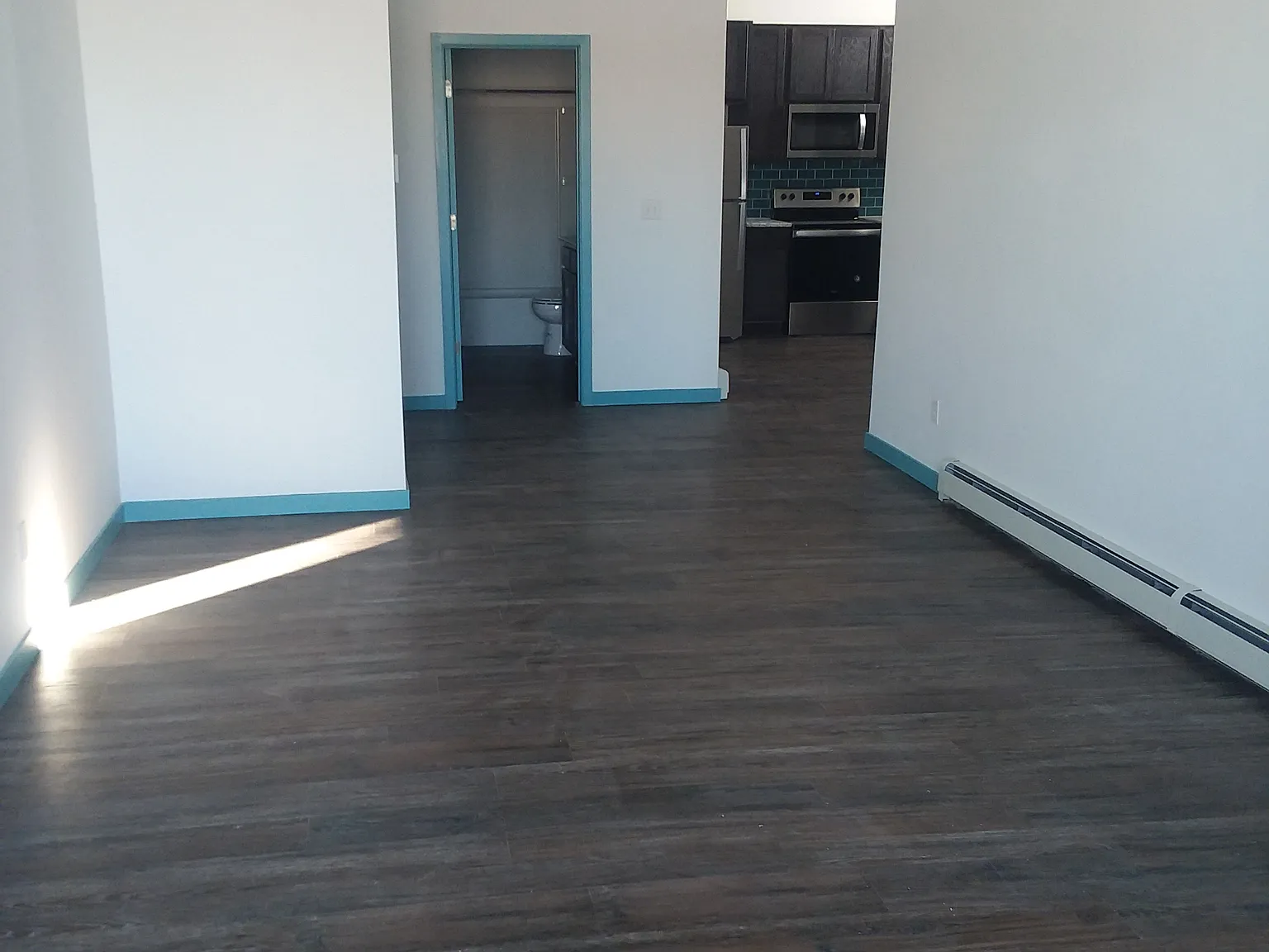 3 bed, 1425 sqft, $1,895 — Photo 2